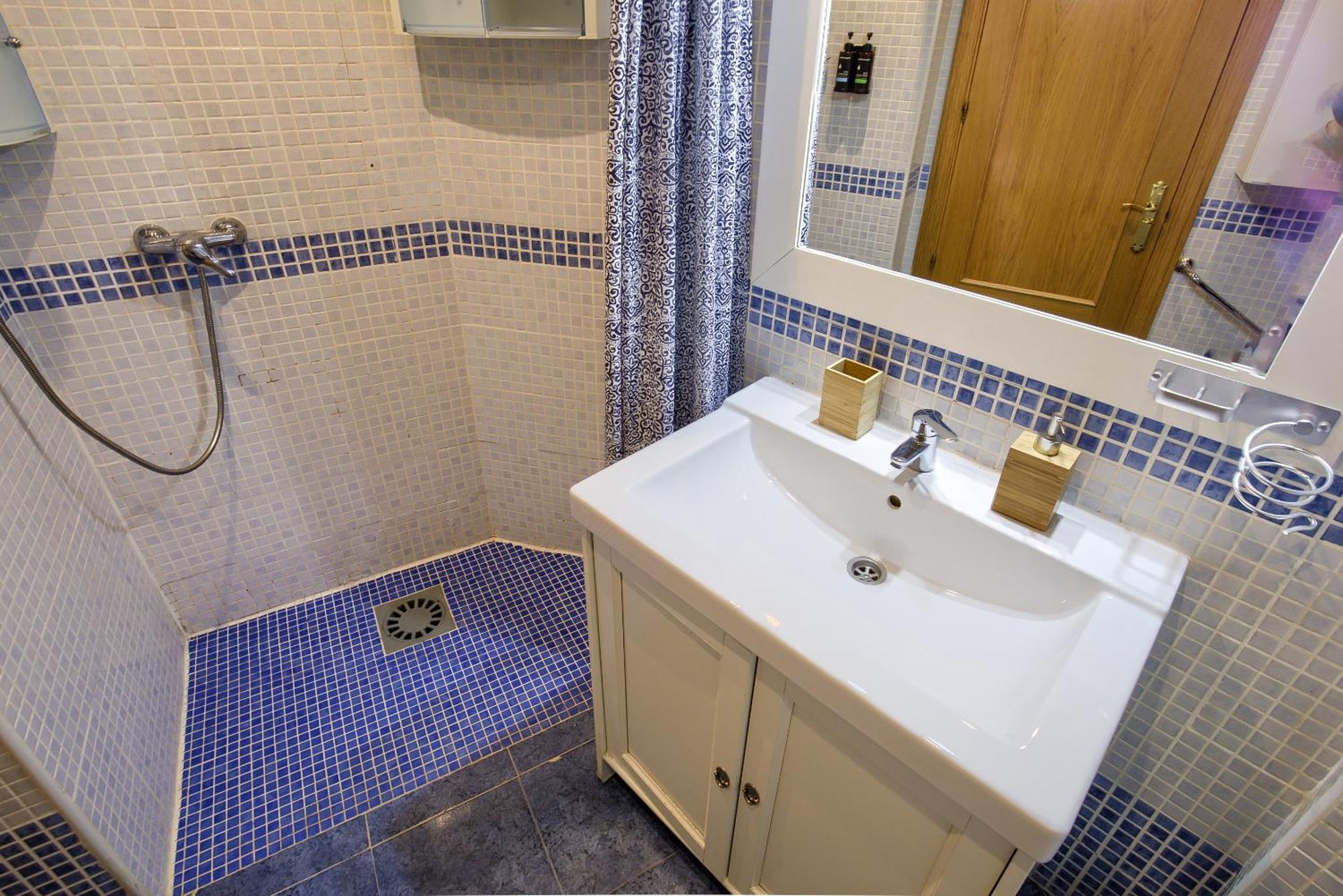 Casona 44 - Apartamento Para 2 Con Wifi, Ac Y Patio Exterior Alcalá de Henares Dış mekan fotoğraf