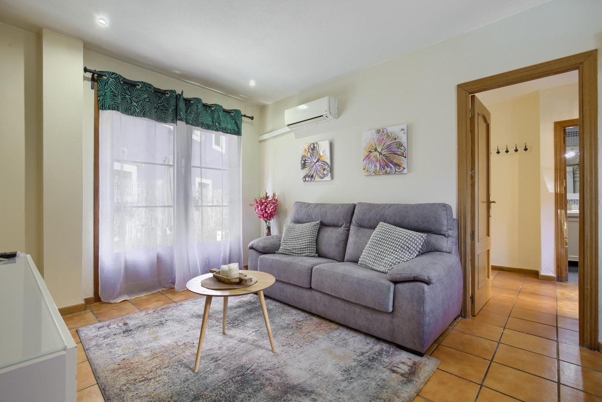 Casona 44 - Apartamento Para 2 Con Wifi, Ac Y Patio Exterior Alcalá de Henares Dış mekan fotoğraf